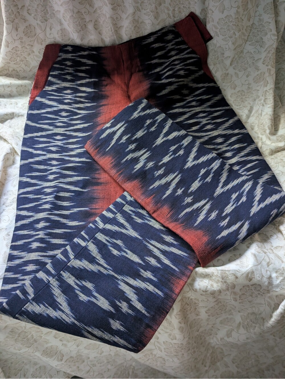 Women's Capri Pants with Ikat Pattern in Blue and Burgundy, Size 26